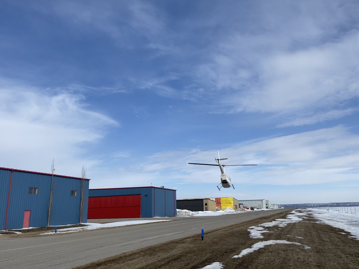 AirsideAviation's tweet image. Another happy Airside Aviation customer received their new R44 today! 

Interested in selling your aircraft? Contact us today for more details! 
Airsideaviation.ca 

#airsideaviation #aviationsales