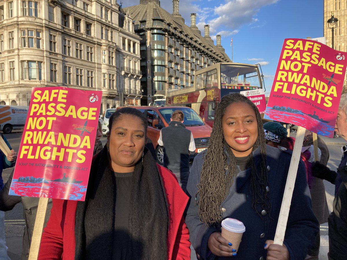 AntiRacismDay's tweet photo. Great to have @BellRibeiroAddy &amp; @DawnButlerBrent joining us in Parliament Sq to say #SafePassageNow and oppose #RefugeeBanBill 

#RefugeesWelcome https://t.co/oLZmTRzdhk