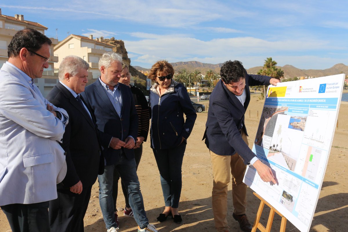DelegGobMurcia's tweet photo. 🌴@pepevelez_  anuncia una inversión de 2,6 millones de euros para la construcción del paseo marítimo de El Alamillo en el Puerto de Mazarrón. Las obras se adjudicarán en los próximos días y se estima un plazo de ejecución de nueve meses https://t.co/r2CMk3sNyQ