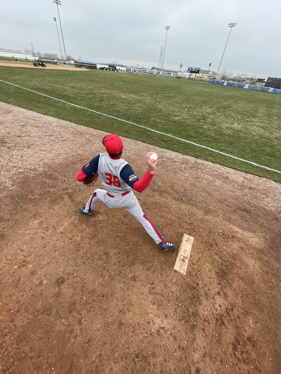 GOOD AFTERNOON PIONEER NATION! Today is Monday, also known as Gameday, also known as a National Ayden Halliday!!!
The Pioneers take on the Findlay Oilers for the 4th and last game of the series and will be led by Freshman RHP Ayden Hall🌪️
