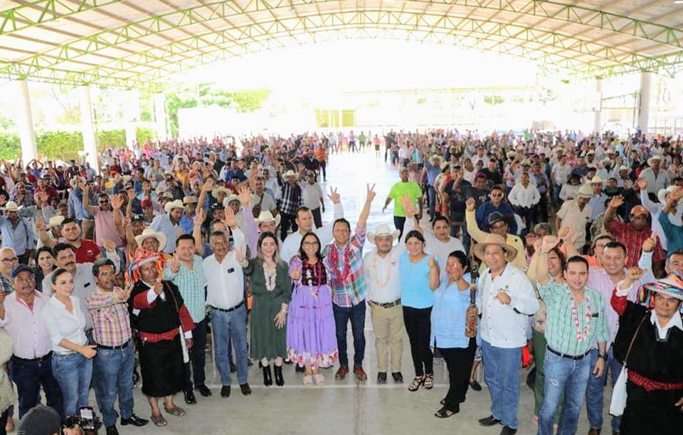 confenacam's tweet photo. El día sábado 25 de Marzo del 2023 celebramos nuestro #5toAniversario de nuestra Familia #CONFENACAM en el hermoso Mpio de Villacorzo del Estado de Chiapas, donde recibimos como #InvitadoEspecial al Dr. Jorge Luis Llaven Abarca Diputado Federal y coordinador de los 13 Distritos https://t.co/oNaGgnoEz5