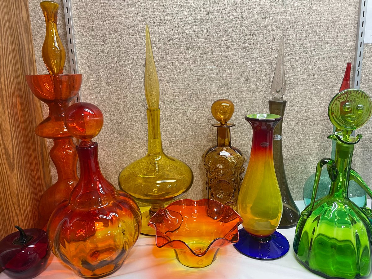 EmilyAmberman's tweet photo. KD Media Center--Blenko glass, on loan from Mr. Filippello, displayed in the media center's showcase. https://t.co/wr8qGBXks1