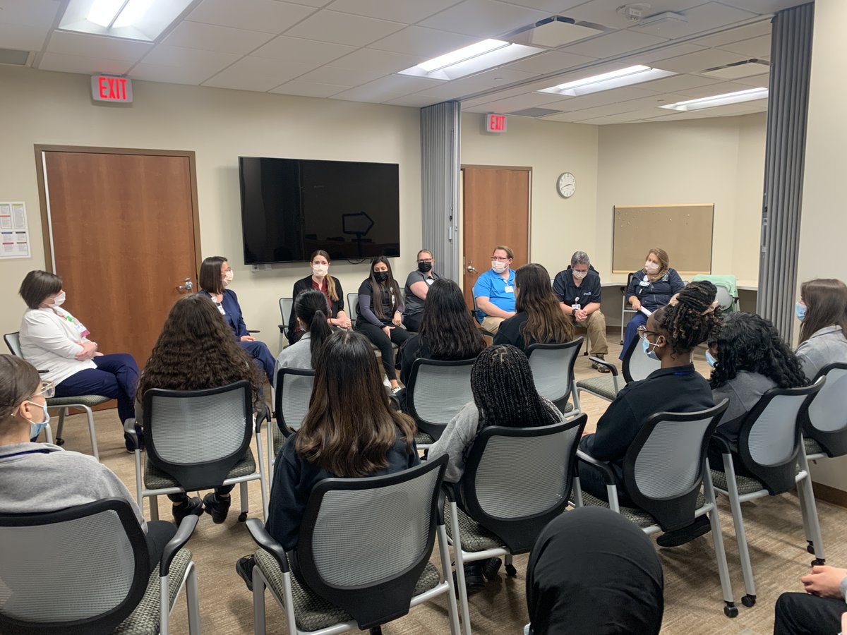 TLABeloit's tweet photo. Scholars interested in healthcare visited the Beloit Health System to take a tour of the hospital and participate in a panel discussion with staff from different departments about the different career opportunities available in the healthcare field. https://t.co/Wef14Y2u36