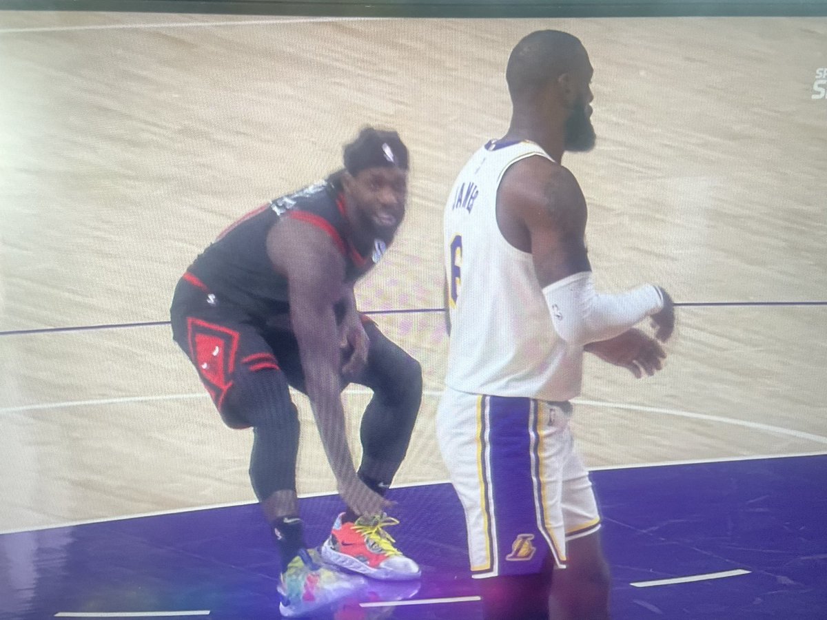 Frank_Kalikakis's tweet photo. Pat Bev ends the #Lakers' season and LeChicken (a product of steroids, growth hormones and performance enhancing drugs on a desperate attempt to create a modern clone of Michael Jordan) ends his own career on a "too small" note. 🤷♂️
#NBA #NBAPlayoffs #PatBevEffect #LeBronJames https://t.co/tQrinzogDi