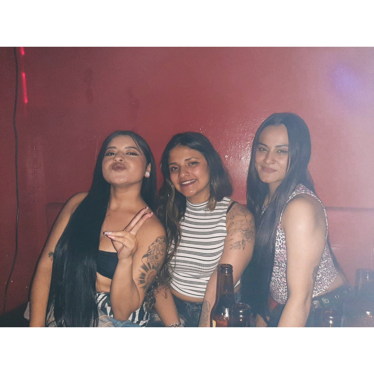 AngieVillamor1's tweet photo. La vida con ellas es más bonita ❤️ @paulagarcia0711 @licethlorenaM https://t.co/V3nUPs5njW