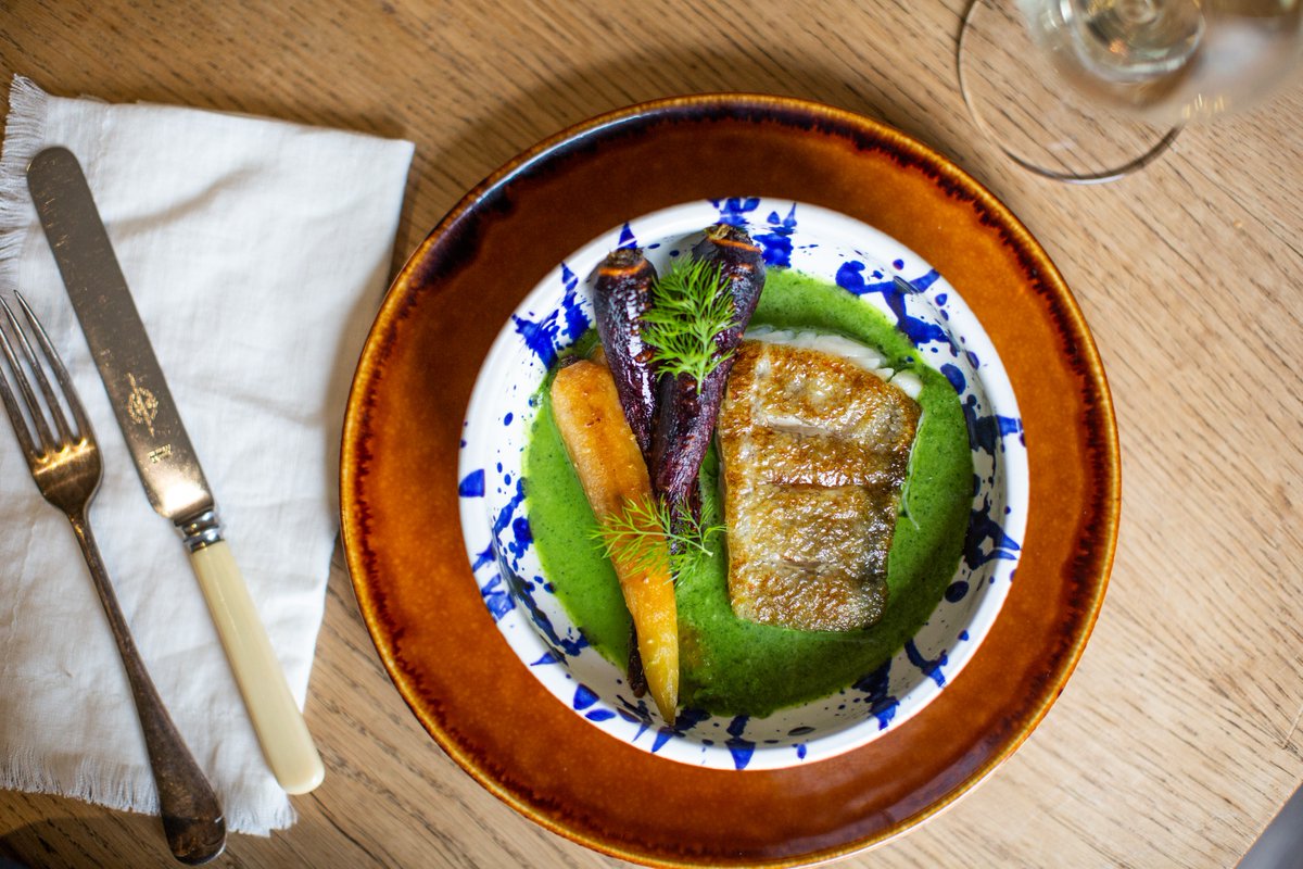 Make this Easter extra special with our three-course Sunday Lunch! 🍽

📆 9th April
Three-Courses for £39.95

Book now. ⤵️
📞01562777555
📧 reception.stonemanor@hogarths.co.uk
#HogarthsStoneManor #Easter #SundayLunch