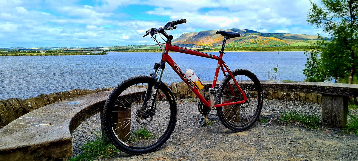 Quietbiglad's tweet photo. End on an Era tomorrow, say goodbye to this trusty stead. Saw me through thick and thin, not to mention a fence a Glentress. Eldest needing a bike, so thankfully, it's staying in the family #Kona #Glentress #BrokenHand #Greatfun  #EnjoySon https://t.co/sHTaLn03ZC