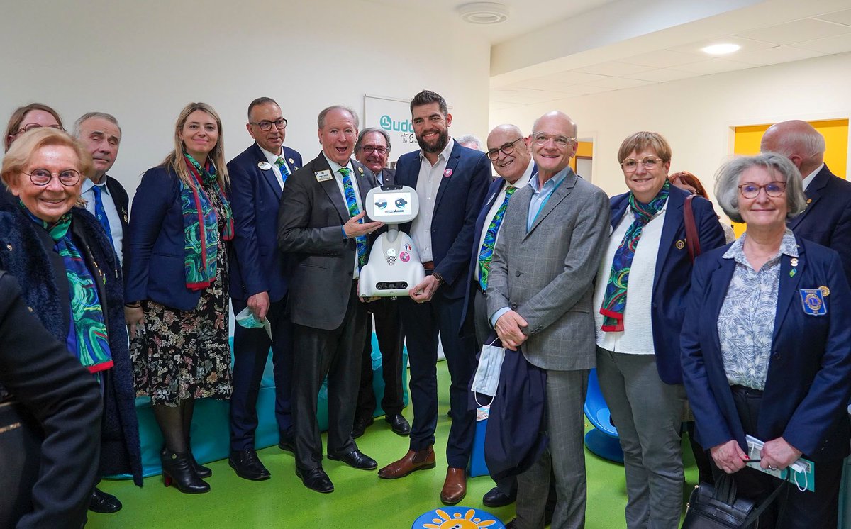 CH_Argenteuil's tweet photo. #VisiteOfficielle | 🇺🇸 Cet après-midi, la délégation Internationale du @lionsclubs était en visite au @CH_Argenteuil pour découvrir les dispositifs financés par les clubs #Lions locaux.

🙏🏼 Merci @LionsFRANCE pour votre engagement envers l’hôpital public ! 

@VilleArgenteuil https://t.co/FIoGOLTjCW