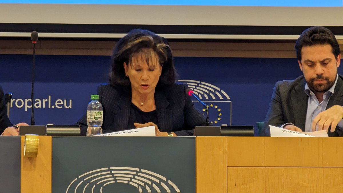 CCLJ_BE's tweet image. &quot;Les Juifs de diaspora ont le devoir de parler quand la démocratie est en péril”
@anne_sinclair 
#SupportDemocracy #Israel