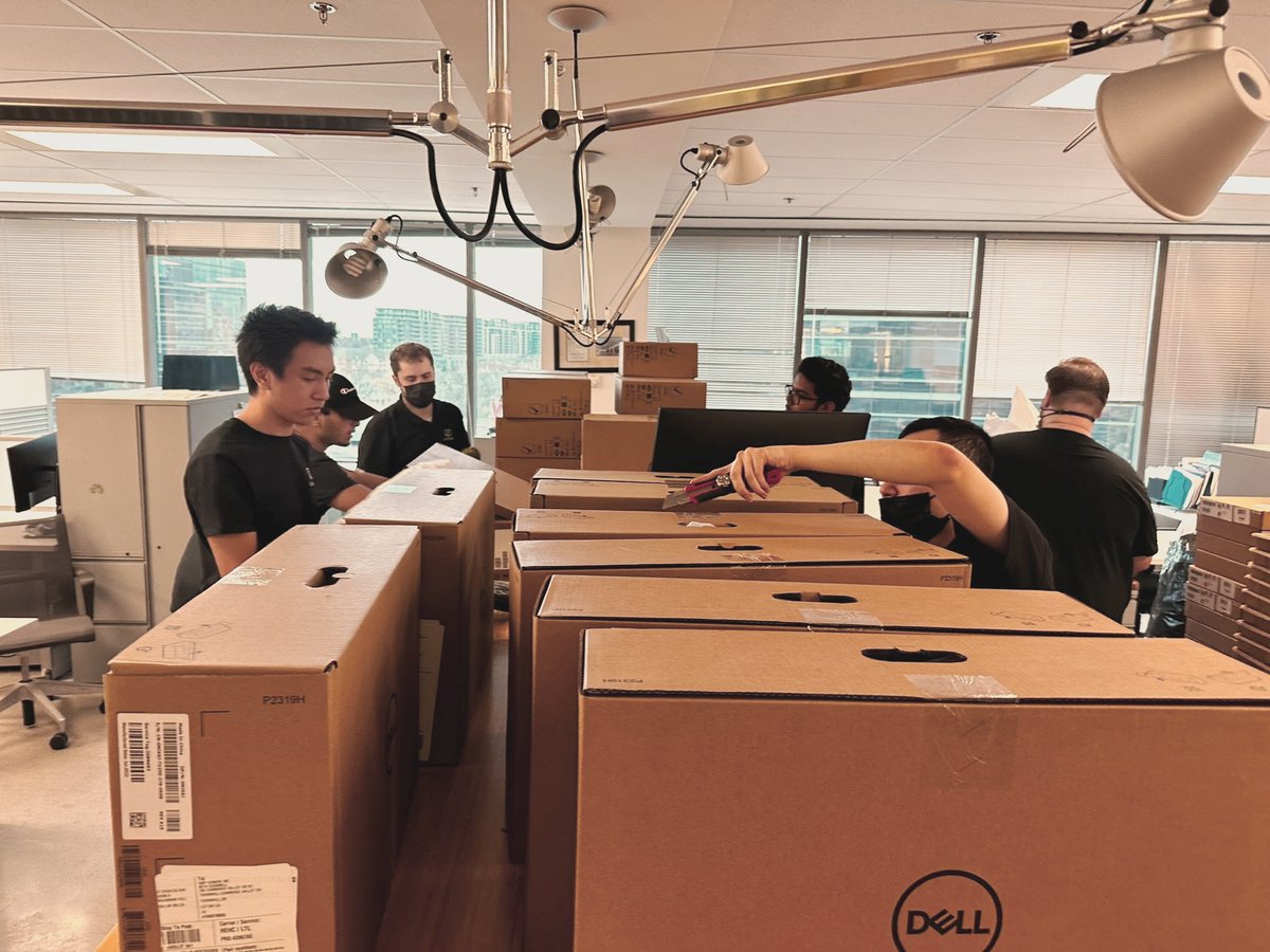 Unio_Tech's tweet photo. You can count on us to deliver consistent results on each of your projects.
#techteam #techinstall #desksetup #projectmanager #cre #monitors #cablemanagement #technology #WorkplaceTechnologyServices https://t.co/YAty3VwDDQ