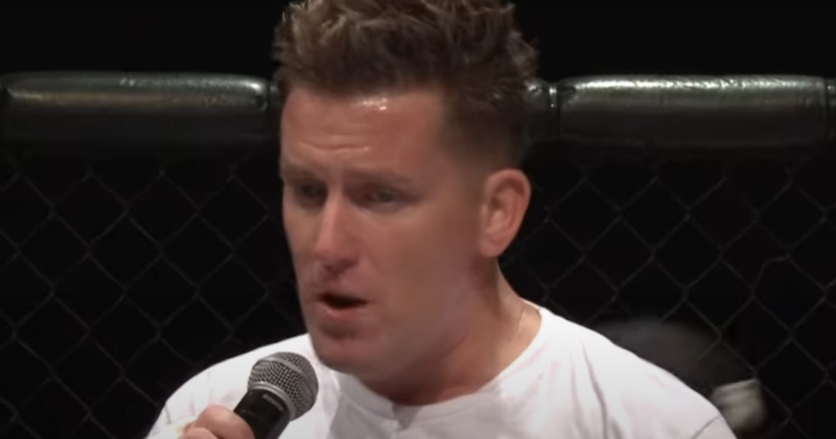 evil_fest's tweet photo. Dumped MMA fighter sent explicit photos of 'suicidal' ex-girlfriend to her family https://t.co/2zzu58Vg0K https://t.co/JI8Nxqgx2V
