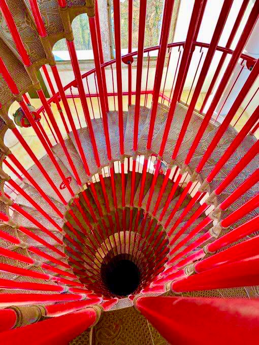 BSapag's tweet photo. @PKilleenPhoto These red stairs at  #Ljubljana Castle take you to the observation tower which offers a fantastic view of  #Slovenija ’s capital

I always wonder whether the banister was part of the original construction or if it came later on

#Slovenia #PhotographyTalksRed https://t.co/x8BWesEYAc