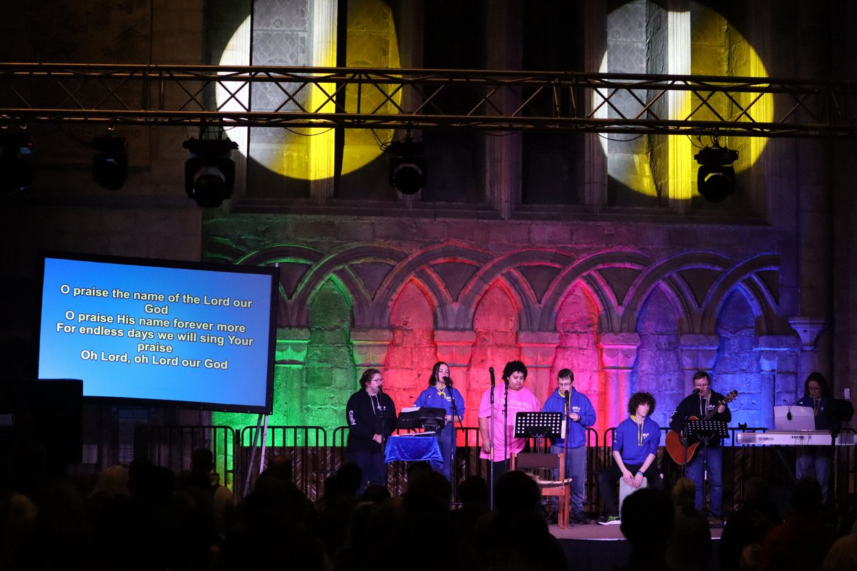 DioceseofDurham's tweet photo. Yesterday, #YoungPeople from across our Diocese gathered at @durhamcathedral for The Pulse &amp; were delighted to be joined by #magician &amp; #comedian, John Archer @TheArchini . A wonderful evening of #friendship, #worship, #laughter &amp; #prayer. More 👉https://t.co/It50IRBO6k https://t.co/wkH2NTDgDD