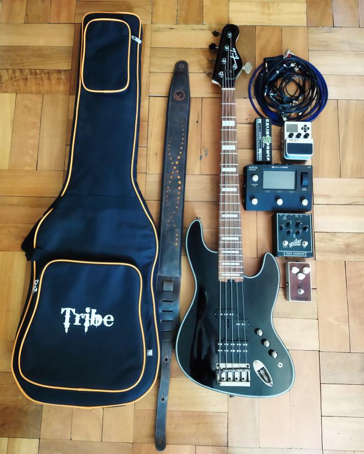 singular_sound's tweet photo. Bass player setup featuring the BeatBuddy & Aeros Loop Studio #SingularSound🔥 https://t.co/ScCIc8k0WQ