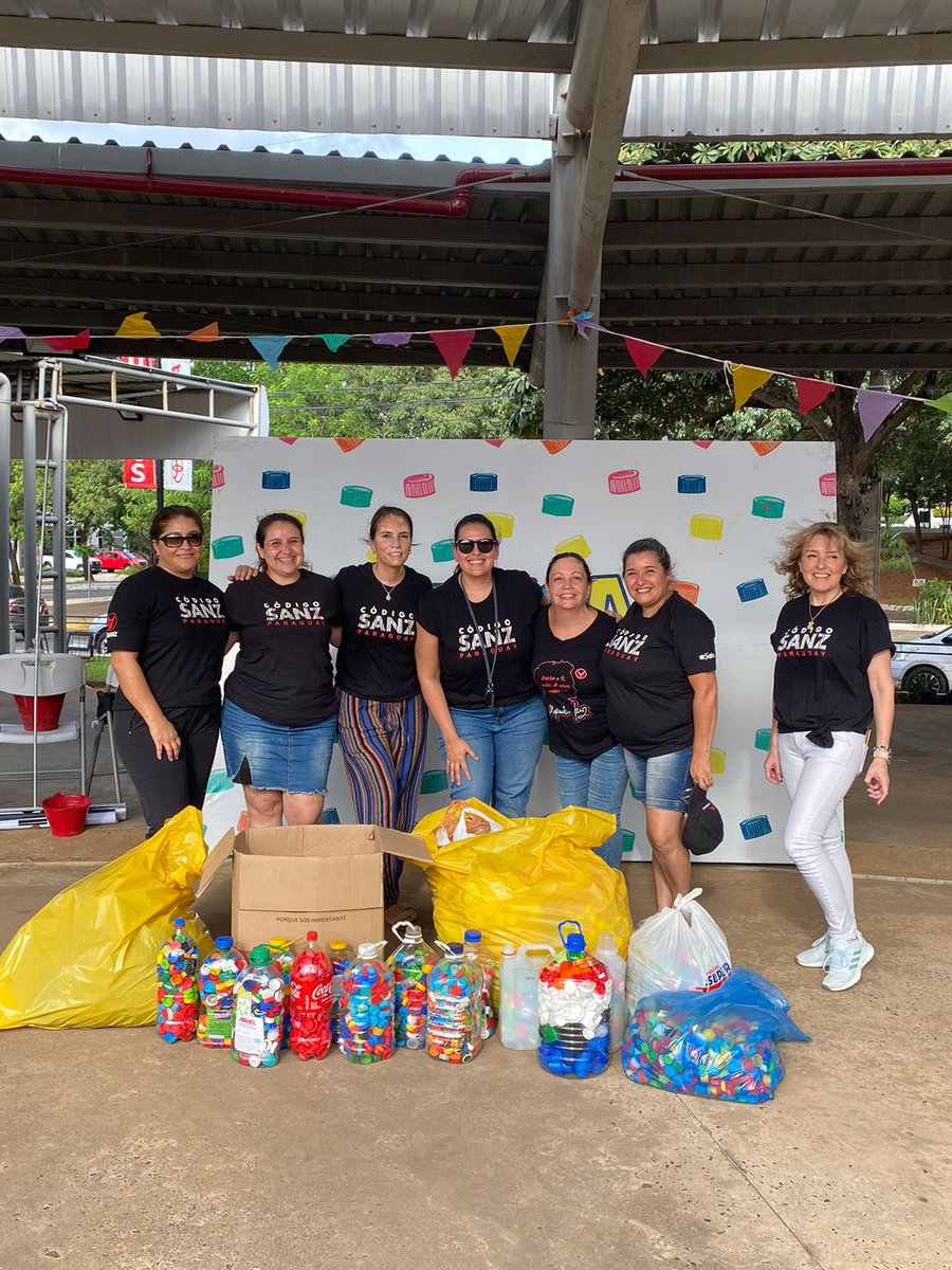 LFdCesmas's tweet photo. Comprometid@s a mejorar la calidad de vida de los niños con cáncer, @codigosanzpara1 hizo entrega de sus #TapitasDeAmor a @LUCHA_Py recolectando un total de 58,400 kg 💛👶🏼♥️🧒🏻
@AlejandroSanz 
#CodigoSanzParaguay 
#LaFuerzaDeLaSolidaridad https://t.co/T5Tj7qqaYc