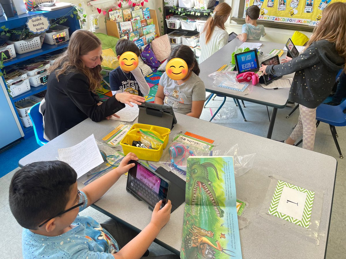 Julie Januszyk tweet media