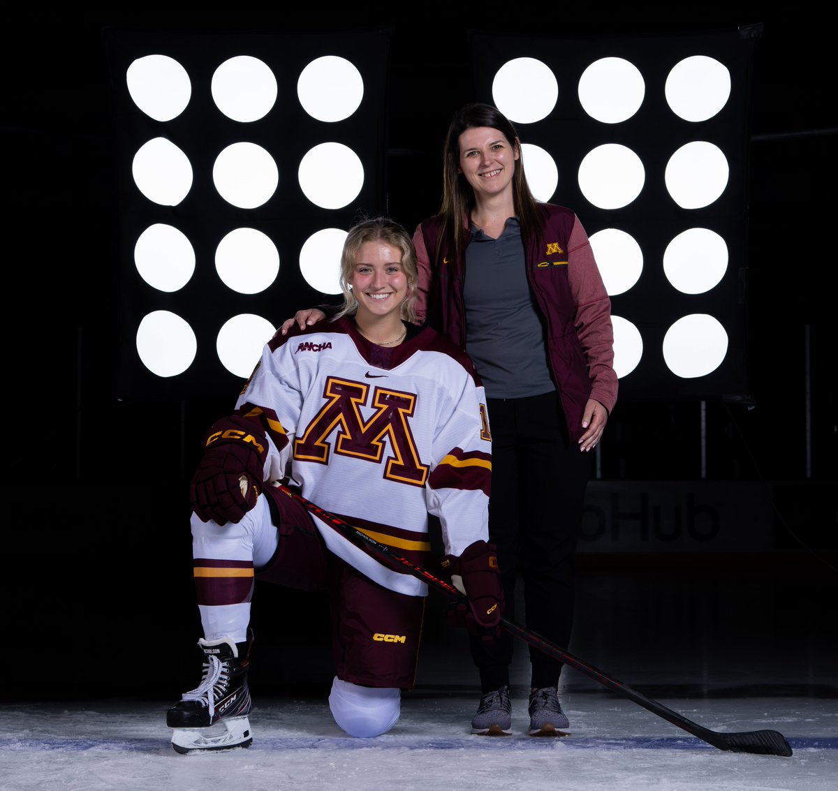 Minnesota Women's Hockey tweet media