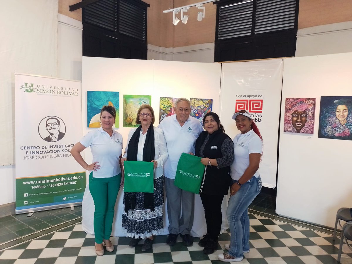 ciiso1972's tweet photo. 🎉🎨 Celebramos el Día del Artesano en Puerto Colombia con la Alcaldía, Artesanías de Colombia y Fundación Puerto Colombia en la emblemática estación de ferrocarril de Bolívar. Destacamos el liderazgo de tres artesanos locales ¡Apoyemos el arte y la cultura en nuestra región!🌞 https://t.co/ZFssz8419b