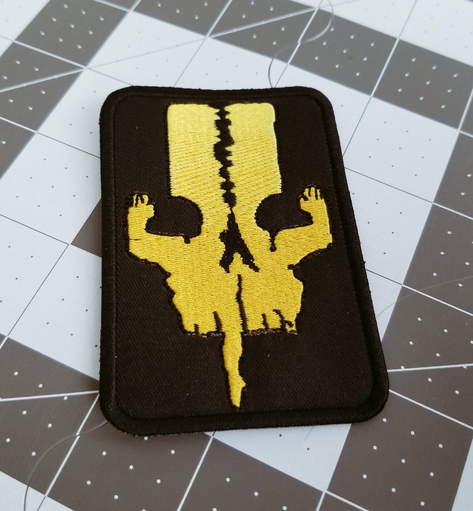 ThreadByDawn's tweet photo. Fan patch for the adventure game 7th Continent. Gotta love a color gradient that actually turns out good 😎

#boardgaming #boardgames #boardgamepatch #patch #patchshop #patchesandpins #embroiderydesign #embroideredpatch #patchcollector #patchmaker #tabletopgames #tabletopgaming https://t.co/IuRnMPor1m
