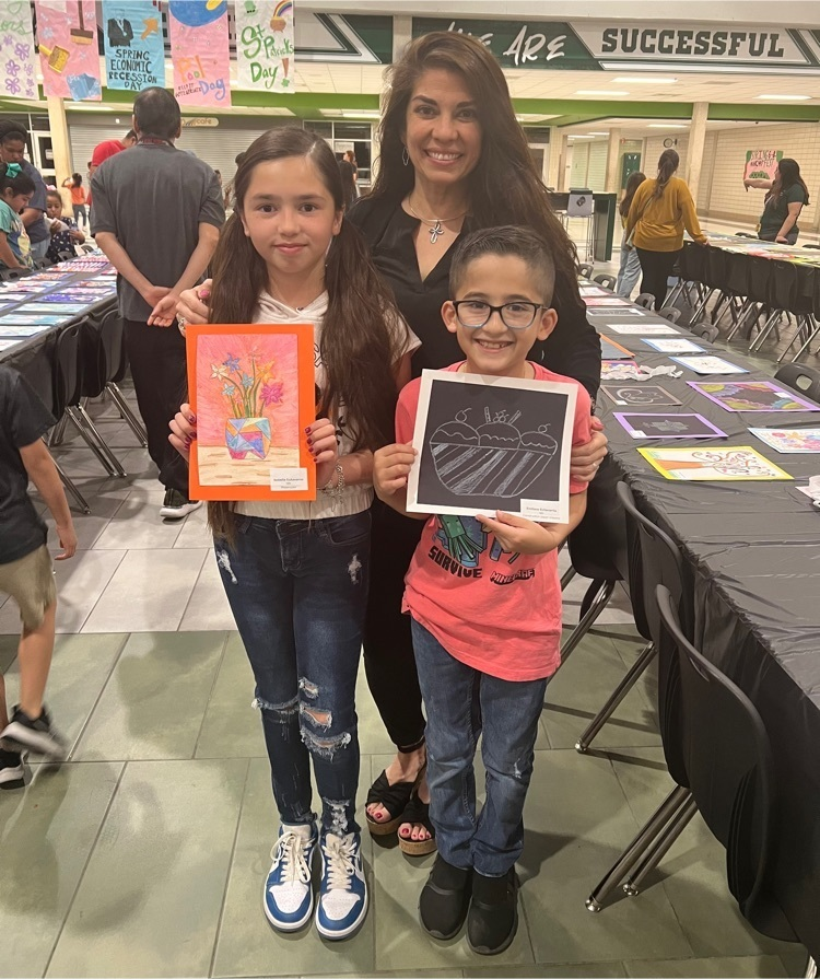 swisd_swe's tweet photo. Our lovely student participated in the Elementary Art Show! #RootEdSWE https://t.co/2EVVRrbtet