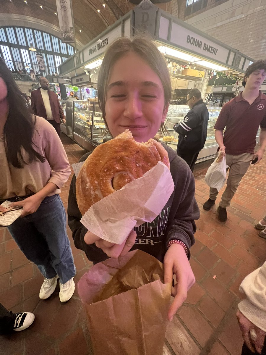 VisualArtsNHS's tweet photo. Wrapping up our CleCandleCo. field trip with a quick visit to the West Side Market #GoKnights https://t.co/FZGBpDZJa6