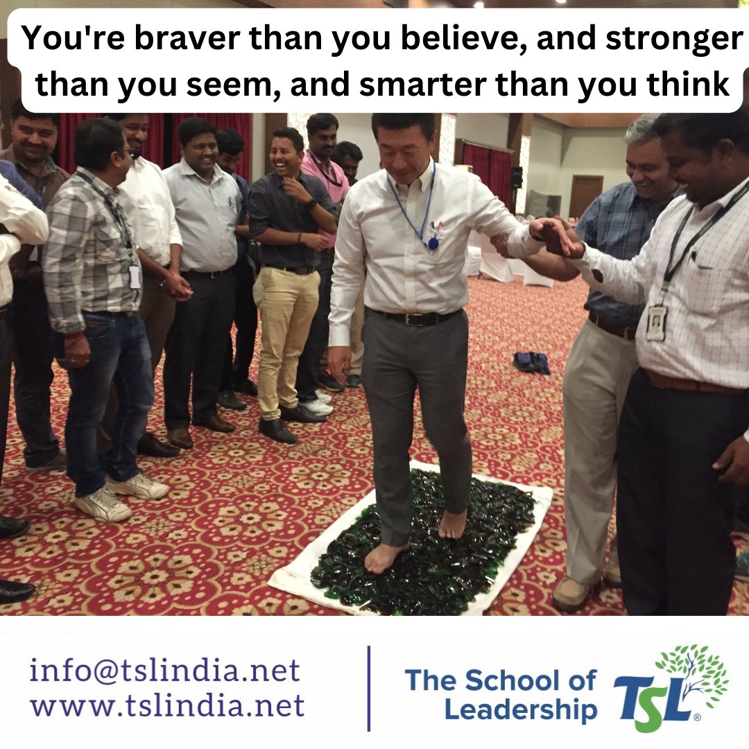 Keep your face to the sunshine and you cannot see a shadow. In every day, there are 1,440 minutes. That means we have 1,440 daily opportunities to make a positive impact☺️✨
#goals #leadershipdevelopment #marketing #life #motivationalquotes #growth #education #lifestyle #quotes