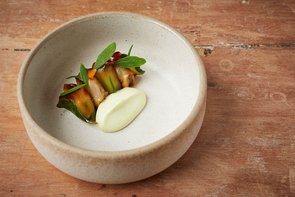 MichelinGuideUK's tweet photo. heft in #NewtonInCartmel is awarded One MICHELIN Star for the depth and originality of their tasting menus served up in a Lakeland pub #LakeDistrict
#MICHELINGuideGBI #MICHELINStar23 https://t.co/p07JS1xmQ3