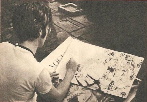 lennonswalrus's tweet photo. John drawing in 1967 🤍 https://t.co/PyjeHwbOri