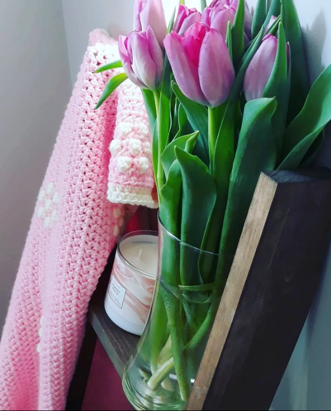 Happy Monday! Time to start some new projects 🌷🩷🌸

#Monday #blankets #project #whip #tulips #spring #makerlife #makersofinstagram #crochet #crochetbobbles #babygirl #crochetbabyblanket #crochetblanket #flowers #pink #sunshine #make #blankets #cozy #Sunnyday #handmade