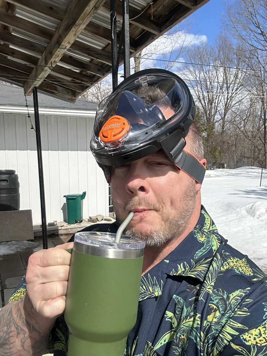 TWilsonOttawa's tweet photo. When you’re busy working and your retired Veteran sweetheart shows you how he’s spending his day with the Ninja blender you bought him … 😂❤️🇨🇦☀️😬 #BlinkTwiceForHelp #sunshine #Veteran #love #pinacolada #IsThisNormal https://t.co/beDJevLdzD