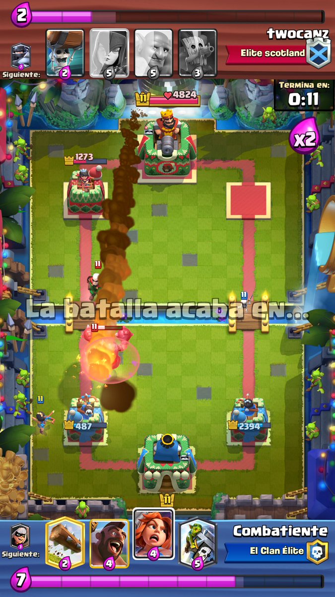 jonatanguardia2's tweet photo. @ClashRoyale El gigante no tiro la torre con el salto..atras de el el rival tiro el cohete de duendes..le saca daño a su misma carta?o hay un error? https://t.co/QtQNXdWBUh