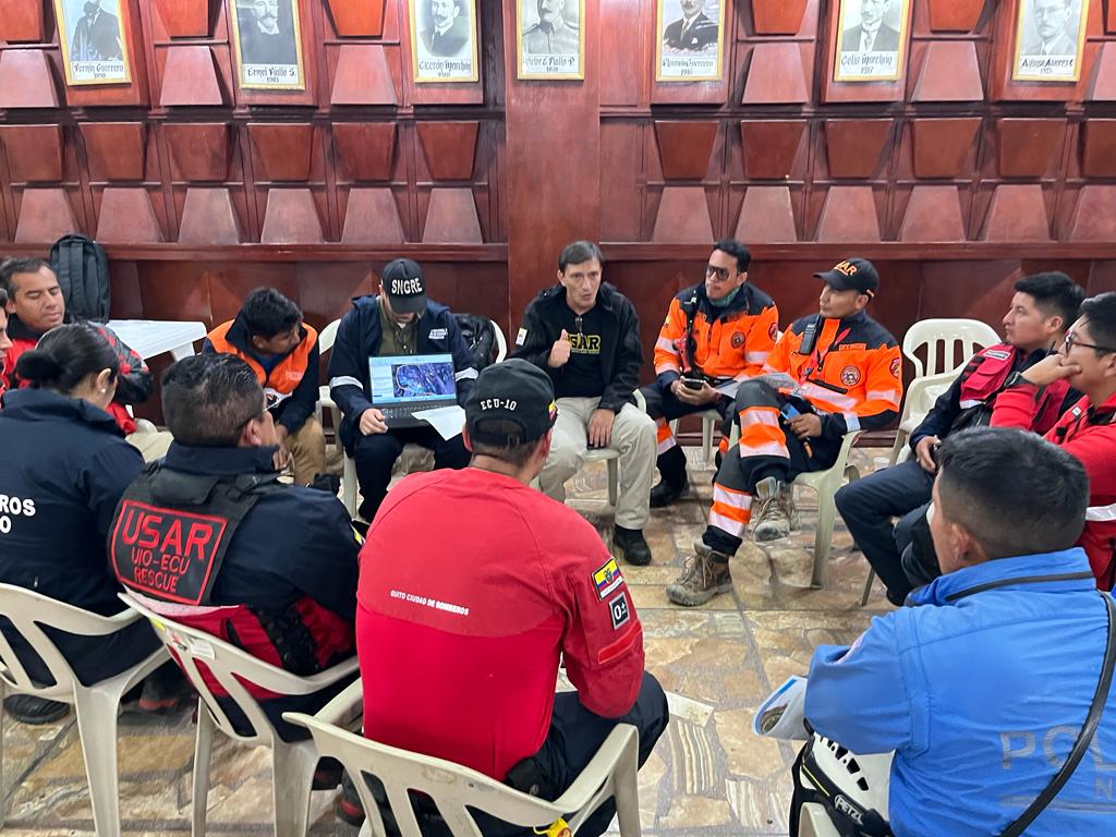 Bomberos Guayaquil tweet media
