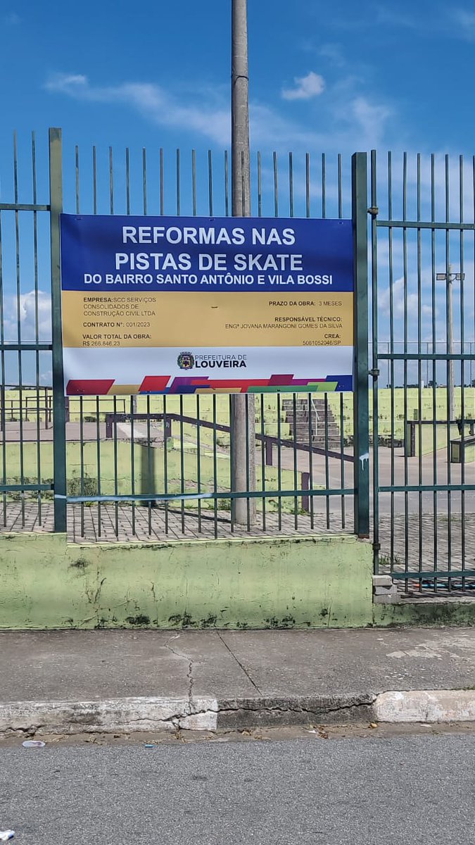 o_adriansb's tweet photo. parabéns louveira,3 meses com a pista fechada e até agr só botaram a porra de uma placa,vtmnc cidade lixo,tá pouco cê fodendo pros atletas,políticos só querem saber de dinheiro,agr pro lazer das pessoas... https://t.co/hWmLavBocZ