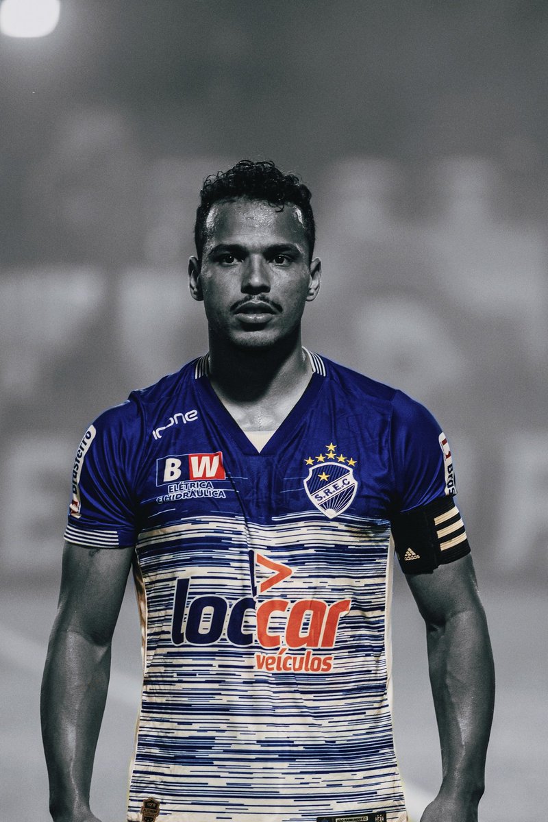 Aquele louco que não pode errar 🎶
#negodrama #futebolraiz
