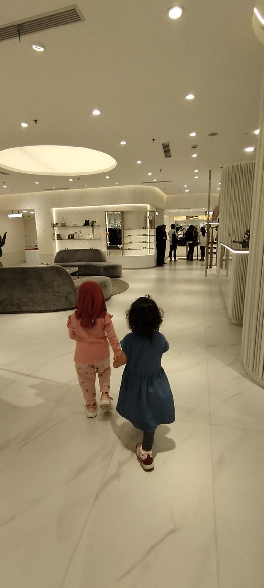 suskamil's tweet photo. I got your back, girls ❤️ 
Keep moving! https://t.co/g7X4kj5JjG