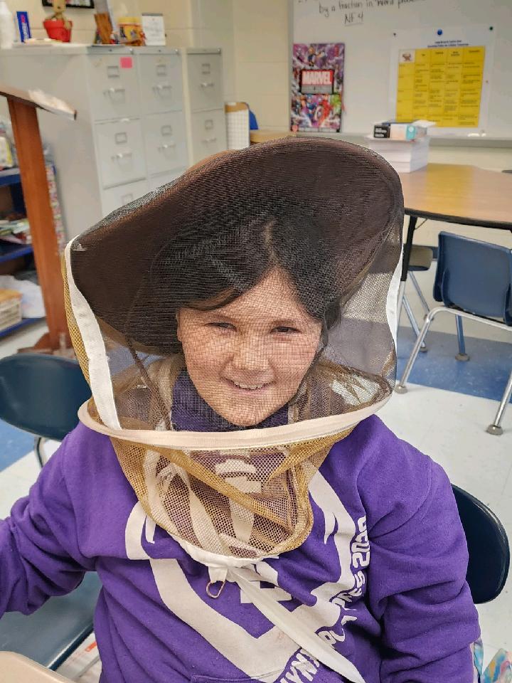 RobesonCC's tweet photo. Last Friday, our very own Christy Locklear spent the day educating elementary children about the importance of #bees.
To learn more about #beekeeping and upcoming classes, please contact Christy Locklear at 910-272-3609 or chlocklear@robeson.edu. #RobesonCC https://t.co/5DKwATLxcZ
