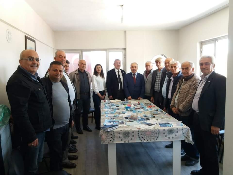 Kuyucak ilçe teşkilatımız ziyaret ettik İYİ PARTİ Kuyucak ilçe başkanımız sayın  Fahrettin Kemik  Başkanımıza İYİ PARTİ Kuyucak İlçe yönetim kurulu üyesi  arkadaşlarımıza gösterdikleri samimiyet ve misafirperverlikleri için  teşekkür ediyorum. #kuyucak #AllahKabulEtsin