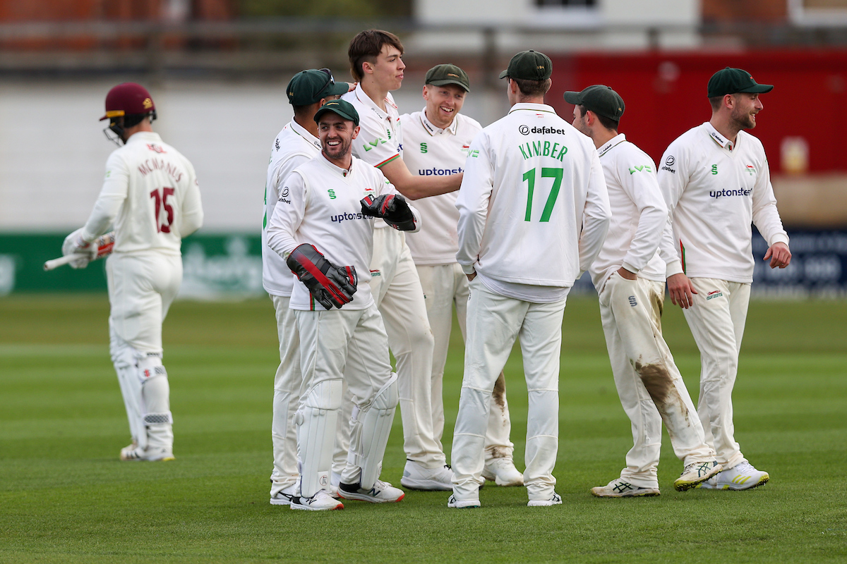 🕡 A productive first outing of pre-season for both our batters and bowlers in Northampton.

Budinger and Hill both passed 50 with the bat, while Wright, Hull, Davis and Salisbury picked up a wicket apiece. 🏏

𝐋𝐄𝐈 181/4d (44.2)
𝐍𝐎𝐑 189/4 (50)

🦊#NORvLEI