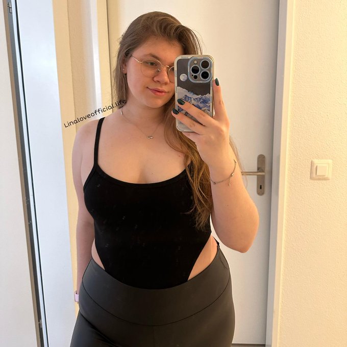 Vergesst nicht heute Fr&ouml;hlich zu sein !! Tollen Mittwoch ! 😊 https://t.co/EIxtCygluQ<a href="/tag/mydirtyhobby"class="tags"><span>#mydirtyhobby</span></a><a href="/tag/venusmesseberlin2022"class="tags"><span>#venusmesseberlin2022</span></a>