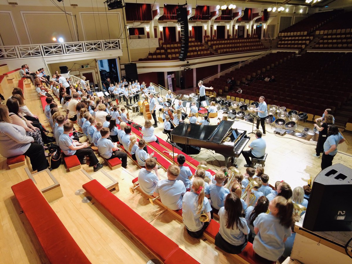 sinfoniavivauk's tweet photo. Rehearsals sounding fantastic at @demontforthall this afternoon ahead of our #LeicsCreate performance tonight! Can’t wait to share the young participants musical creations live on stage!

In collaboration with @orchestras_live &amp; @leicsmakemusic https://t.co/Uzc11n0fh6