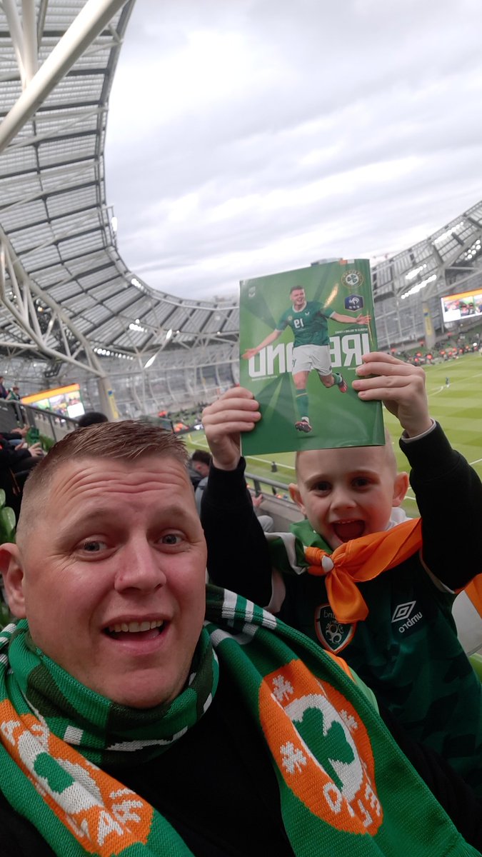 Danliffman's tweet photo. Lets go @IrelandFootball #COYBIG🇨🇮🇨🇮🇨🇮 https://t.co/kQKZcQ2XPL