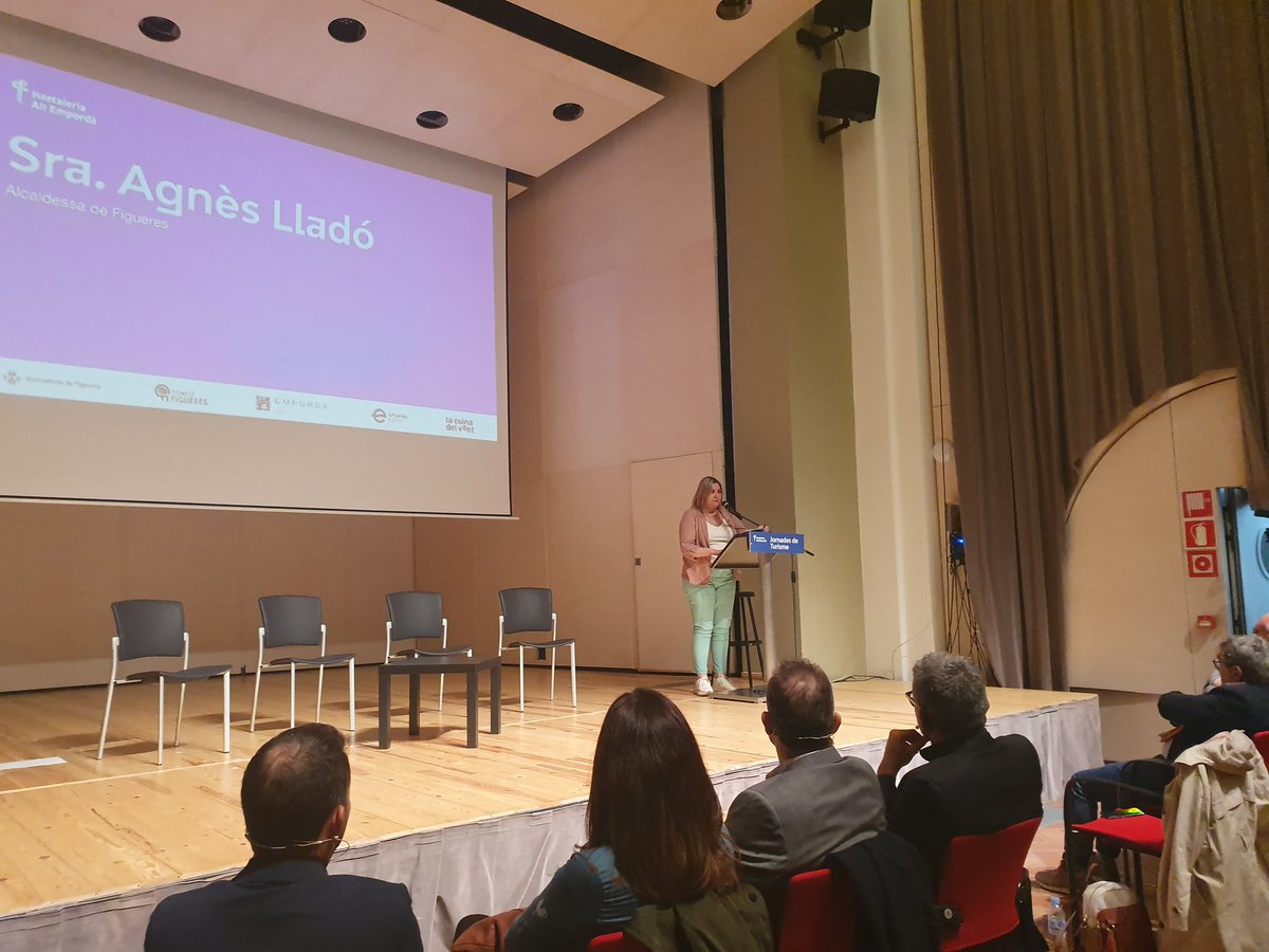 ✅La transformació digital és una realitat i hem d’utilitzar la tecnologia per ser més competitius en tots els sectors. Ho hem de fer teixint sinergies entre el sector públic i privat.

Avui n’hem parlat a la 3a Jornada de Turisme amb grans professionals👇
