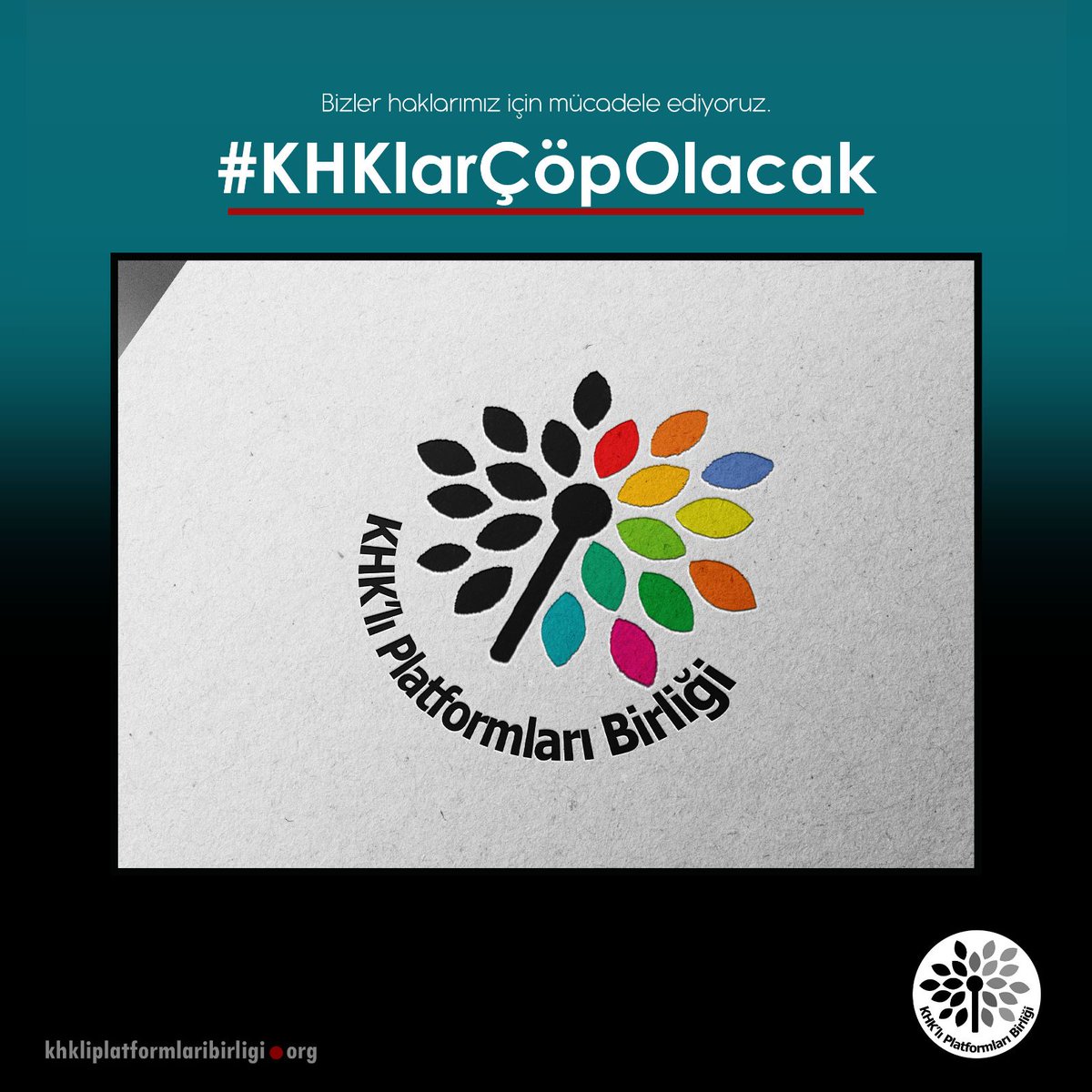 Turkiye_KHK's tweet photo. Siyasi kararlarla hukuksuz bir şekilde  bir gecede ihraç edilen KHKlılar olarak  yaşatılan 152 çeşit hak ihlaline ve sosyal soykırıma karşı yılmadan, yorulmadan hukuk çizgisinden ayrılmadan mücadele ettik.

#KHKlarÇöpOlacak

♦️Anamızın ak sütü gibi helal olan haklarımızı alacağız https://t.co/LIaSm3GuPD