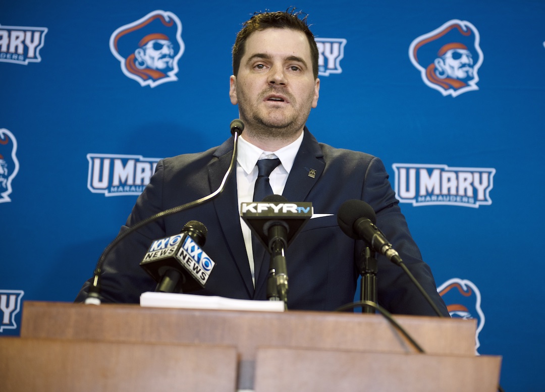 Today we welcomed Shann Schillinger as our new Head Football Coach! We are excited for Shann and his family to be joining us and we can't wait for football season! 🏈 
#LifeatMary
#Hooksup