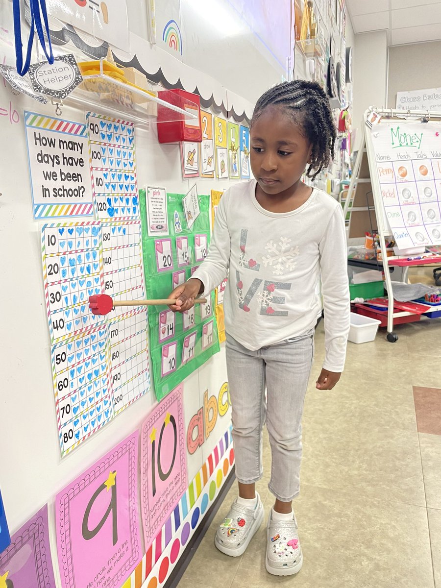 reiff_rachel's tweet image. The madness has begun with student led number corner. #MarchMathMadness @HumbleISD_CE @HumbleElemMath 🏀🐑🦁