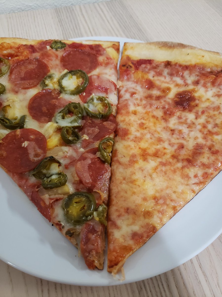_Celestinos_'s tweet photo. Exercise? I thought you said extra slice! ๐๐ #ChicoState #CSUChico https://t.co/Yv1C6GcW7F