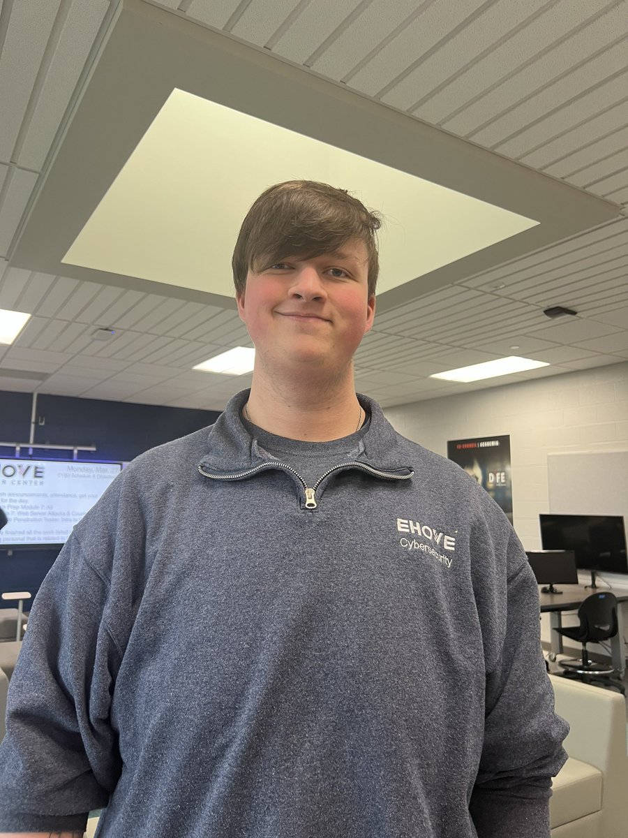 EHOVEcs's tweet photo. Some responses about what Cyber2 is looking forward to is graduation, spring break, and  the beach #EHOVEvips https://t.co/B6X6HBqkTz