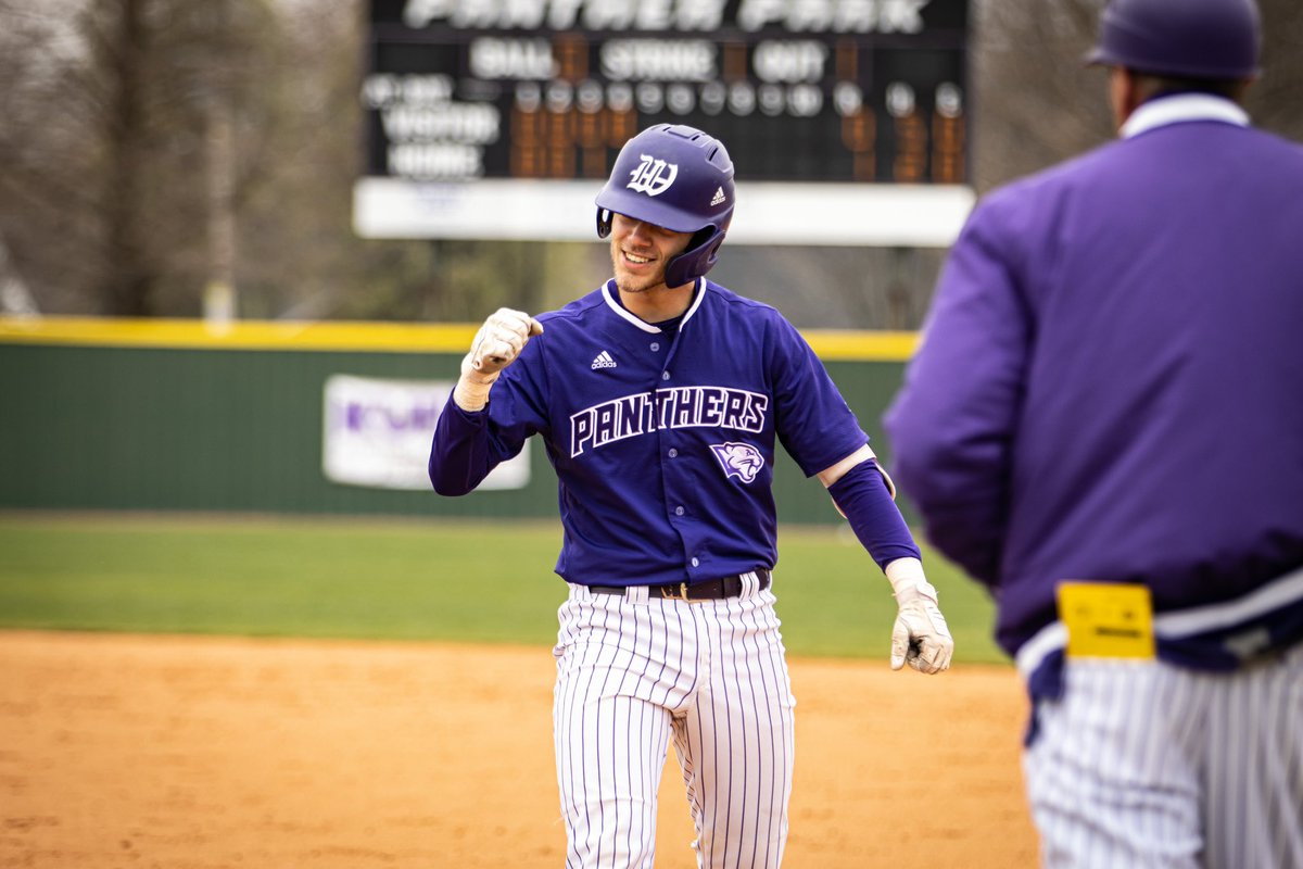 kwc_baseball's tweet photo. All smiles after that inning 

KWC 6  HC 0 | Top of 5️⃣ https://t.co/rpiQwyJ7rR