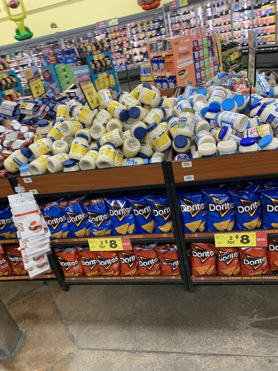 microdxse's tweet photo. what europeans think our grocery stores look like https://t.co/GkSct1U1IJ