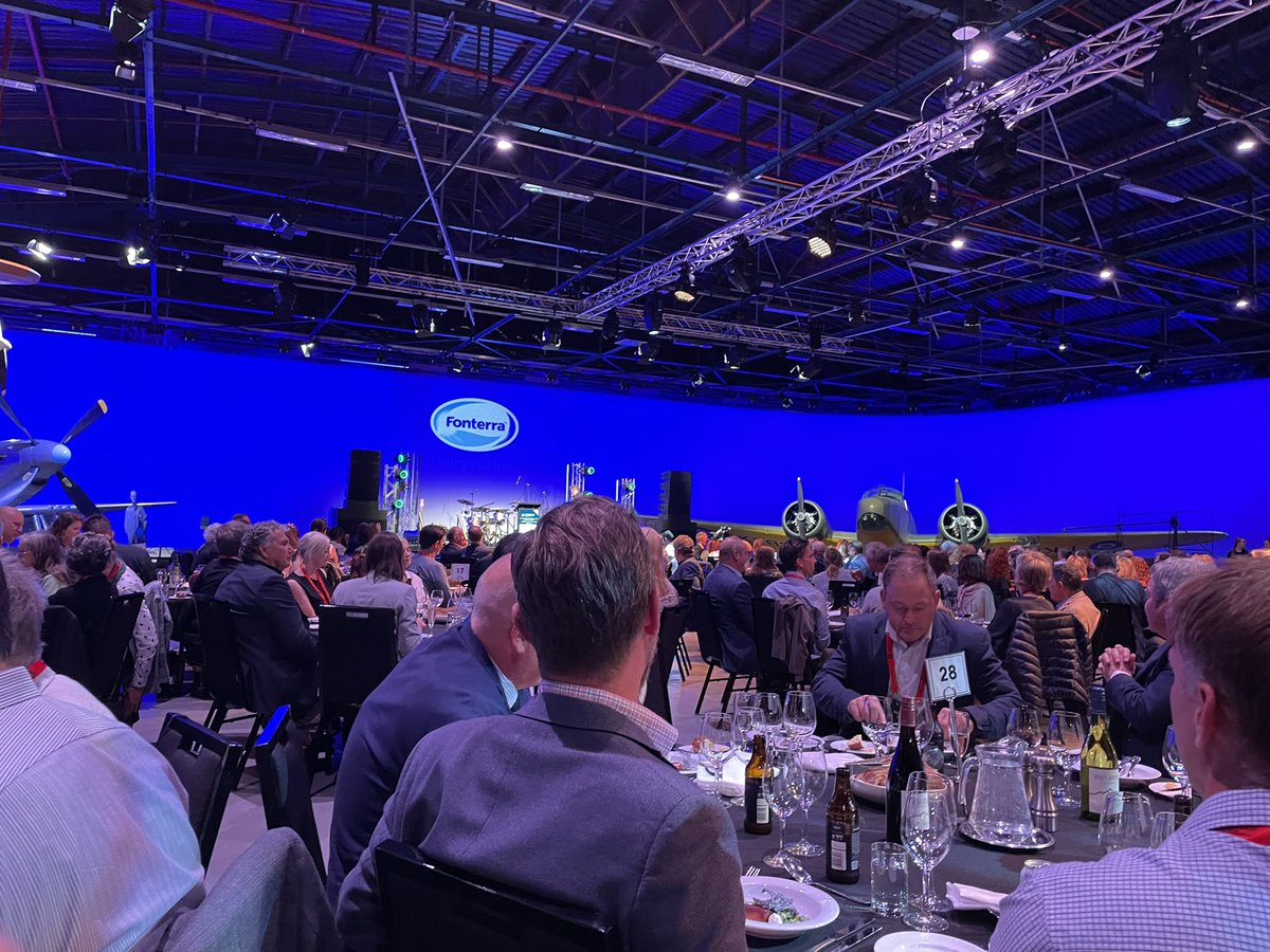 Mark Phillips tweet media